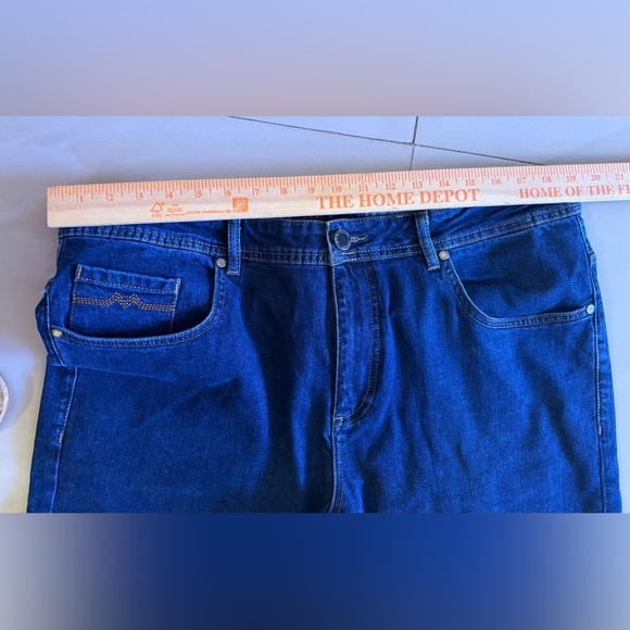 Men's Blue Jeans - Picture 11 of 16